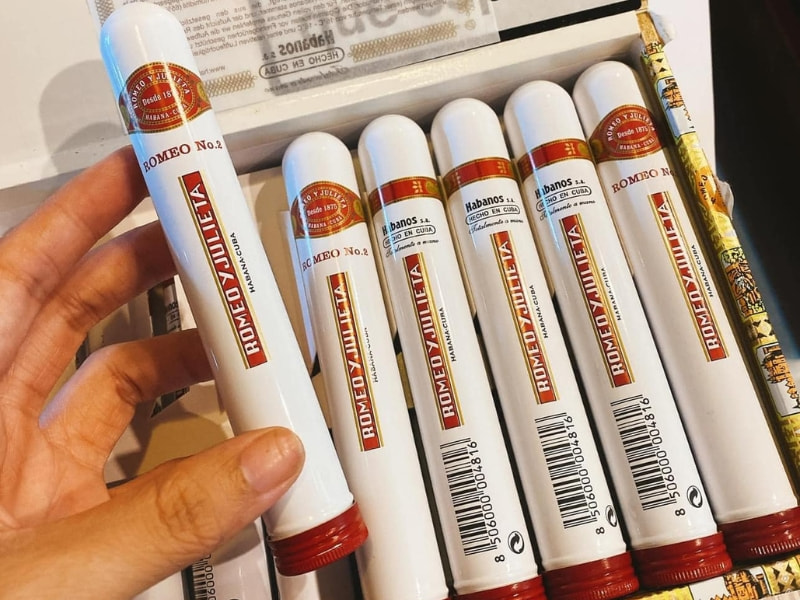 Giá cả của xì gà Romeo Y Julieta No2 Tubos